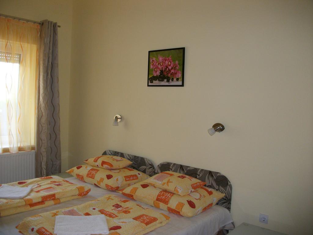 Éden II. Hotel Miskolc Eksteriør billede