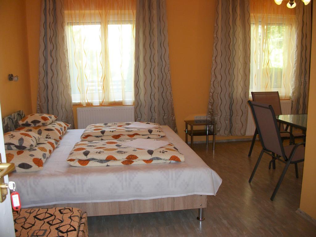 Éden II. Hotel Miskolc Eksteriør billede