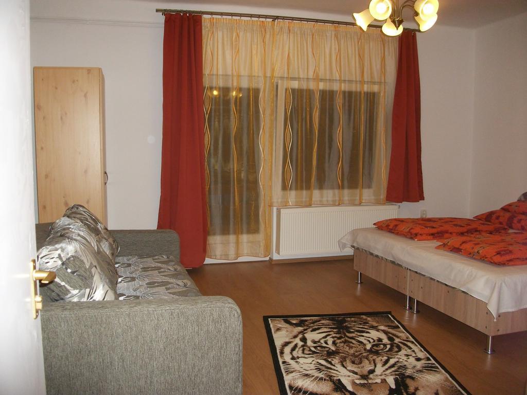 Éden II. Hotel Miskolc Eksteriør billede