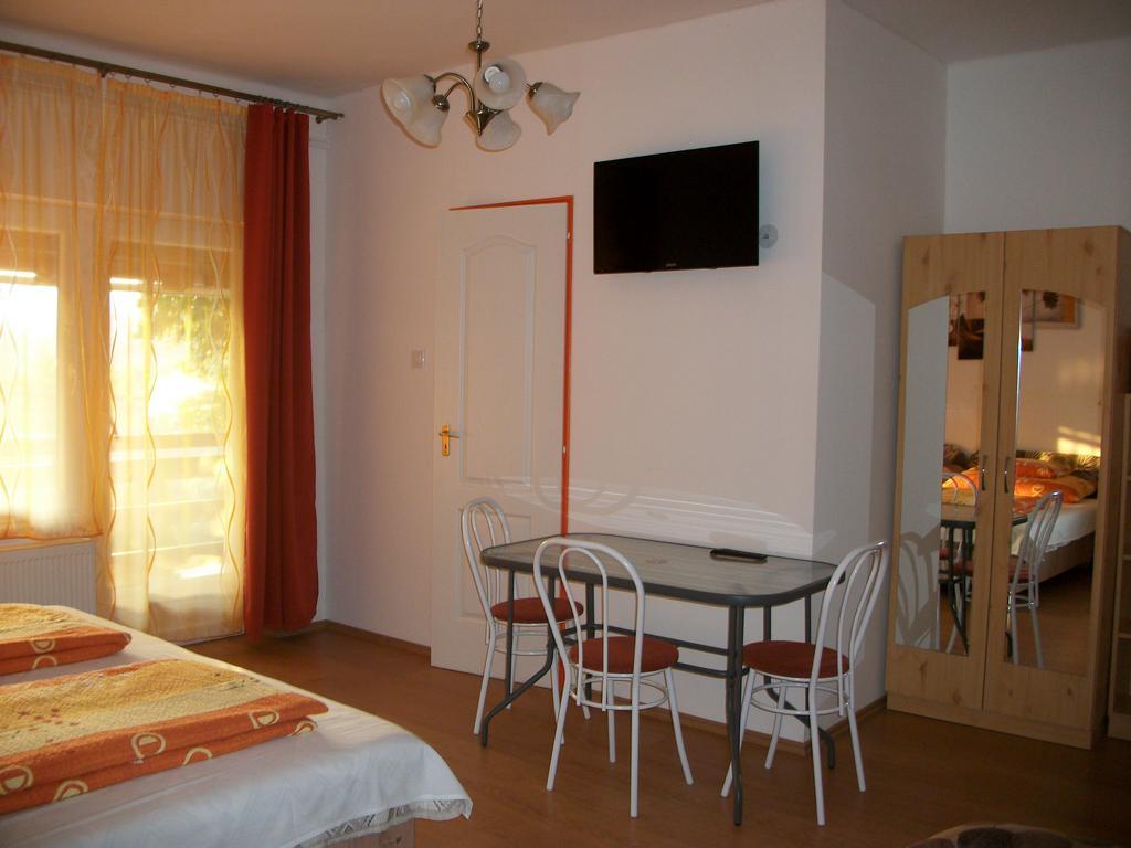 Éden II. Hotel Miskolc Eksteriør billede