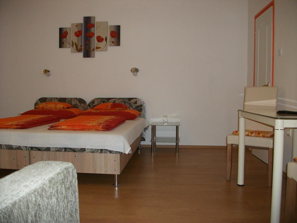 Éden II. Hotel Miskolc Eksteriør billede