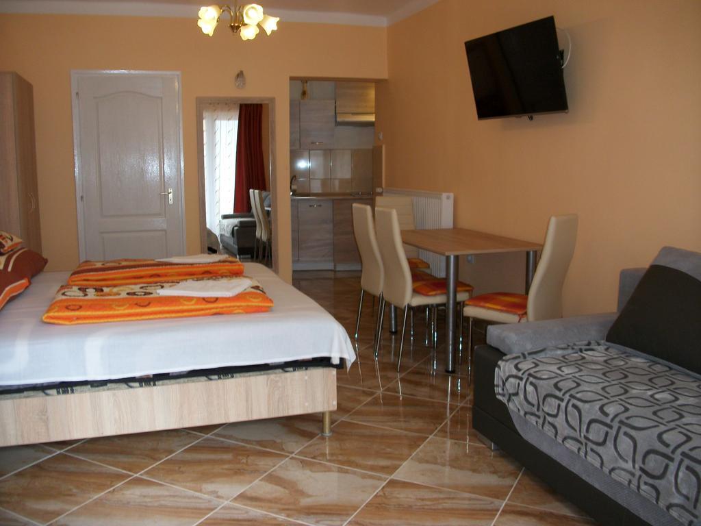 Éden II. Hotel Miskolc Eksteriør billede