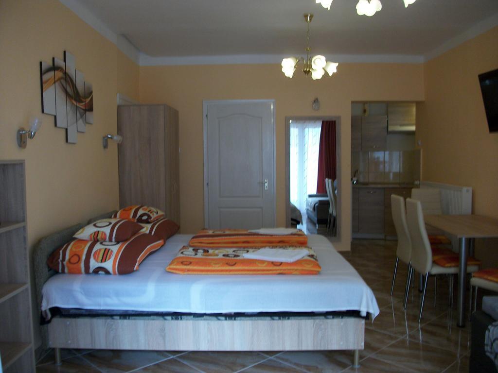 Éden II. Hotel Miskolc Eksteriør billede