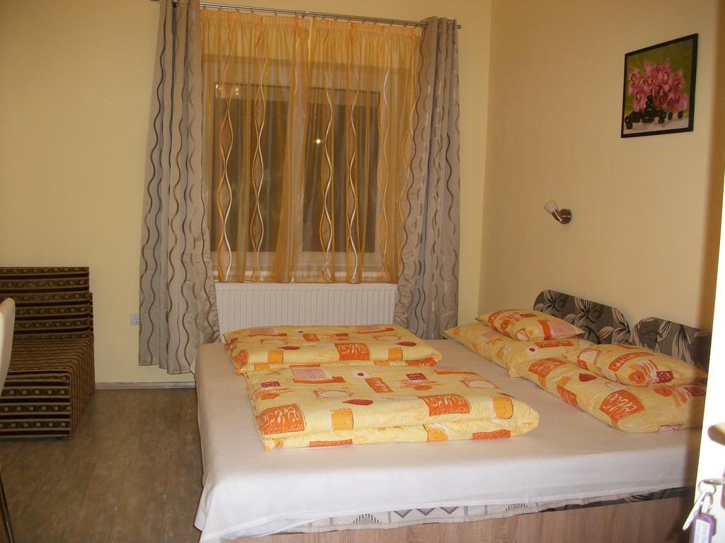 Éden II. Hotel Miskolc Eksteriør billede